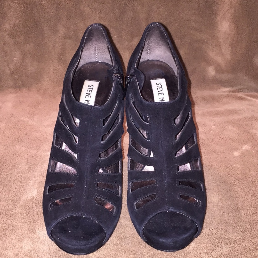 Steve Madden Sz 6.5 blk suede 4.5” peeptoe heels